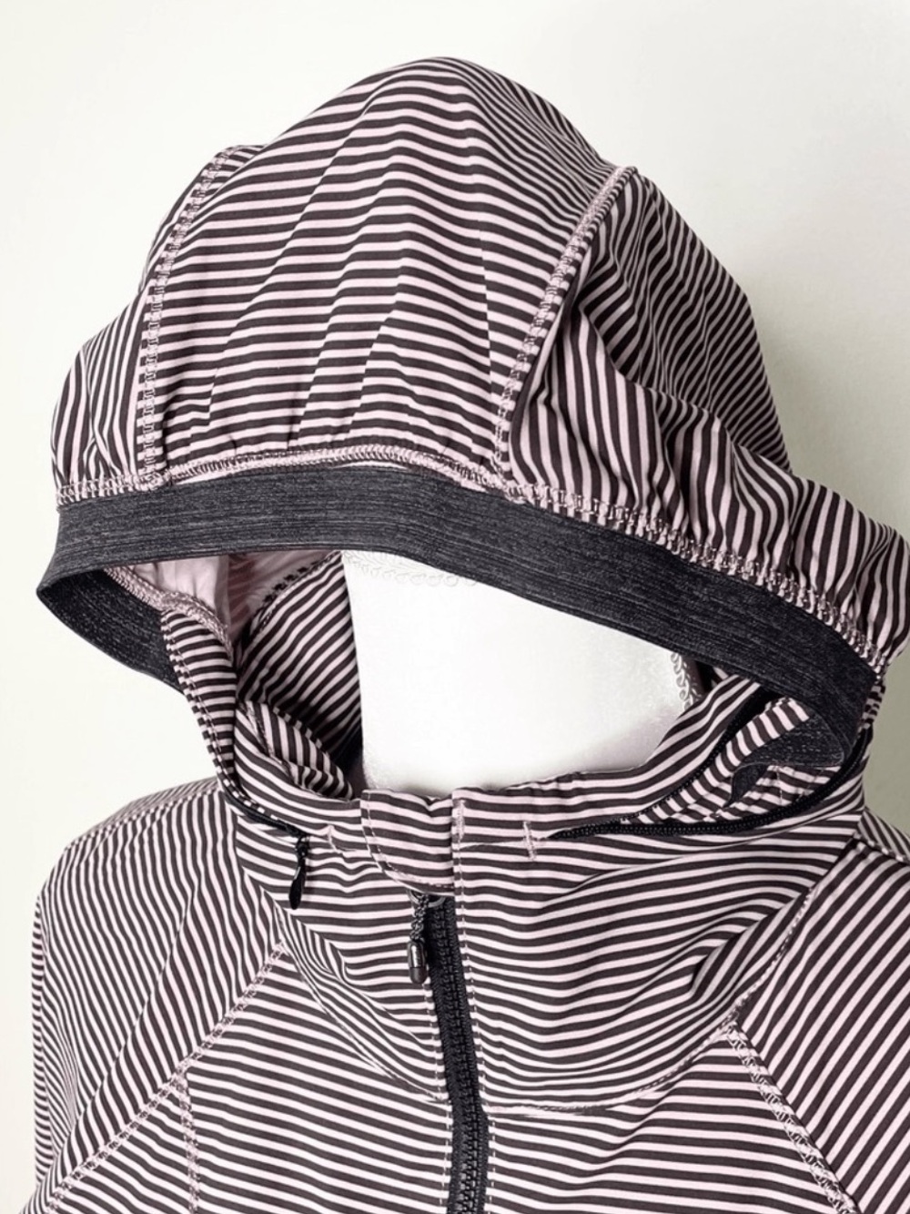 Lululemon Go The Distance Jacket - Picture 3 of 10